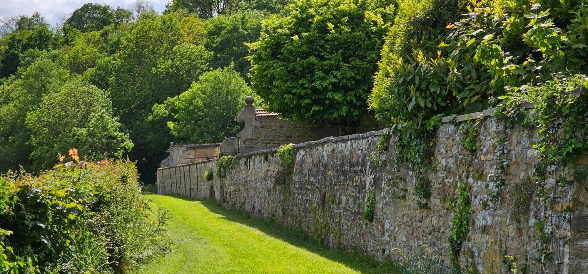 Château de Montpatey Couches Exterior foto